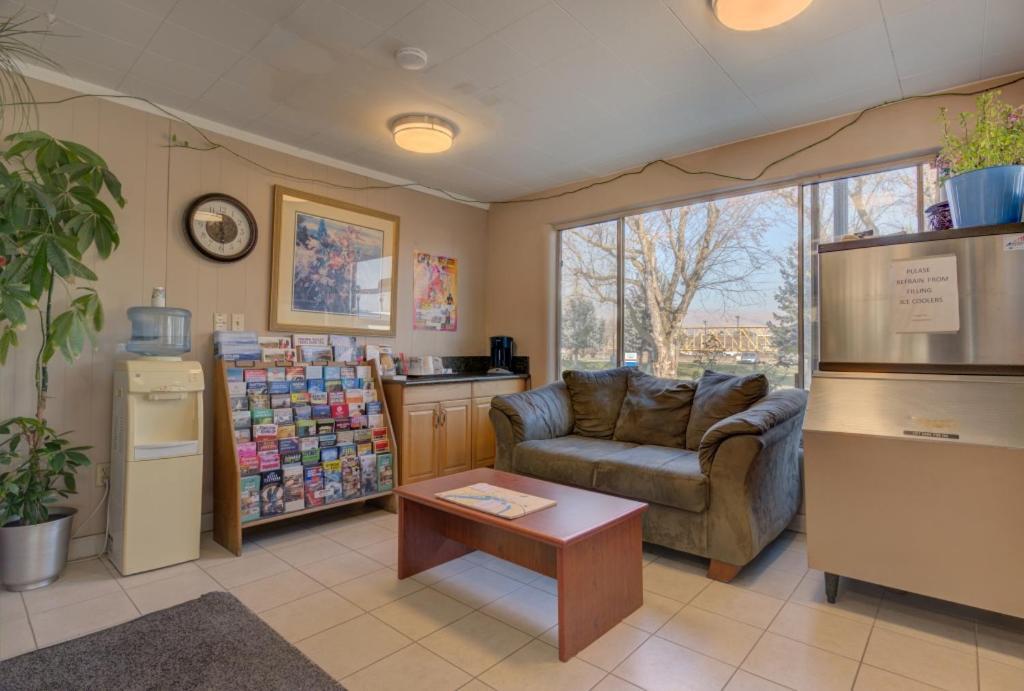 Travelodge By Wyndham The Dalles Extérieur photo
